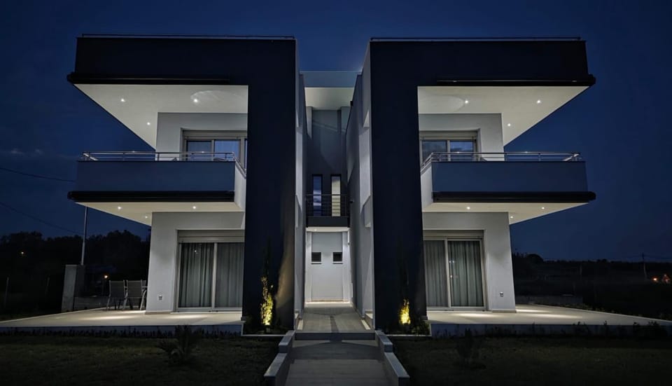 Pearl Luxury Suites Villa in Halkidiki
