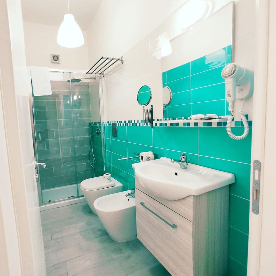 Shower, Toilet, Bathroom, bidet