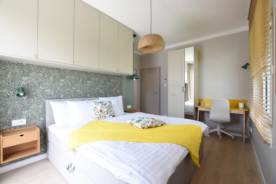 Bed, Bedroom