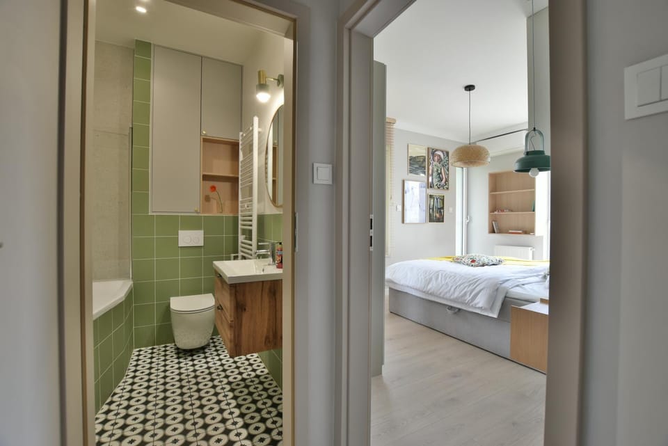 Toilet, Bed, Bathroom, Bedroom, Bath