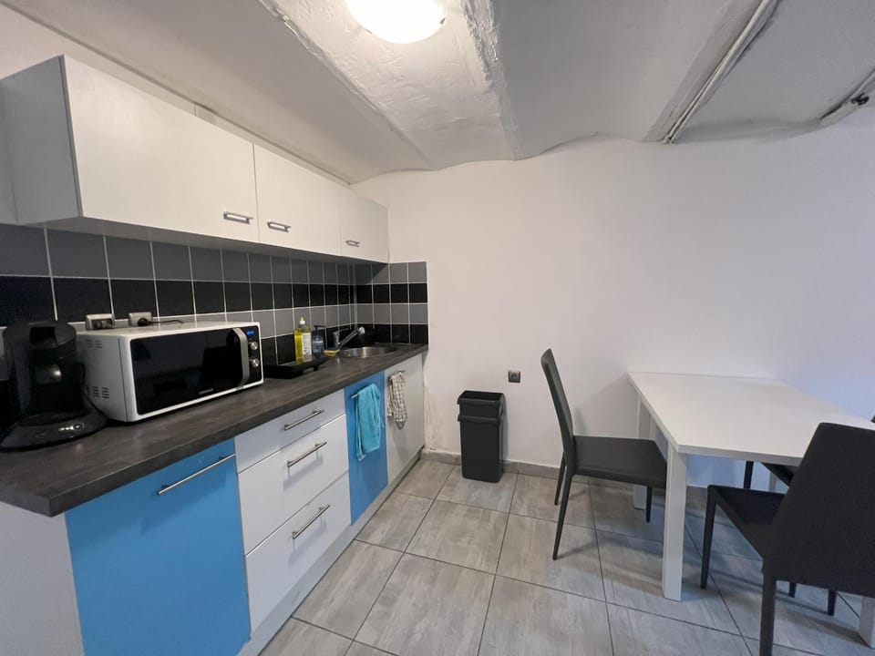 Paradix - Appartement en demi sous-sol dans maison à Argenteuil Apartment in Île-de-France