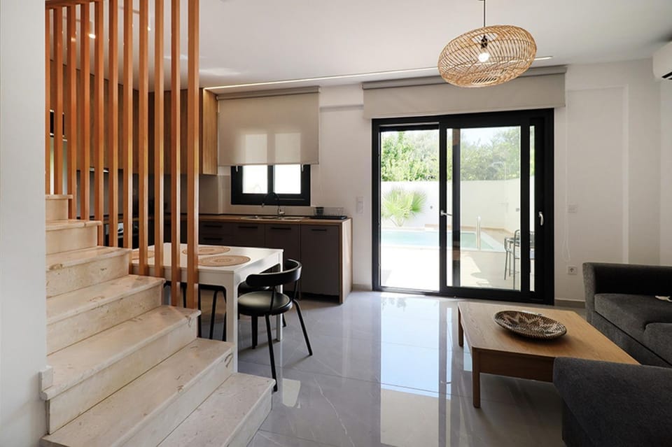 Kitchen or kitchenette, Living room, Seating area, Dining area