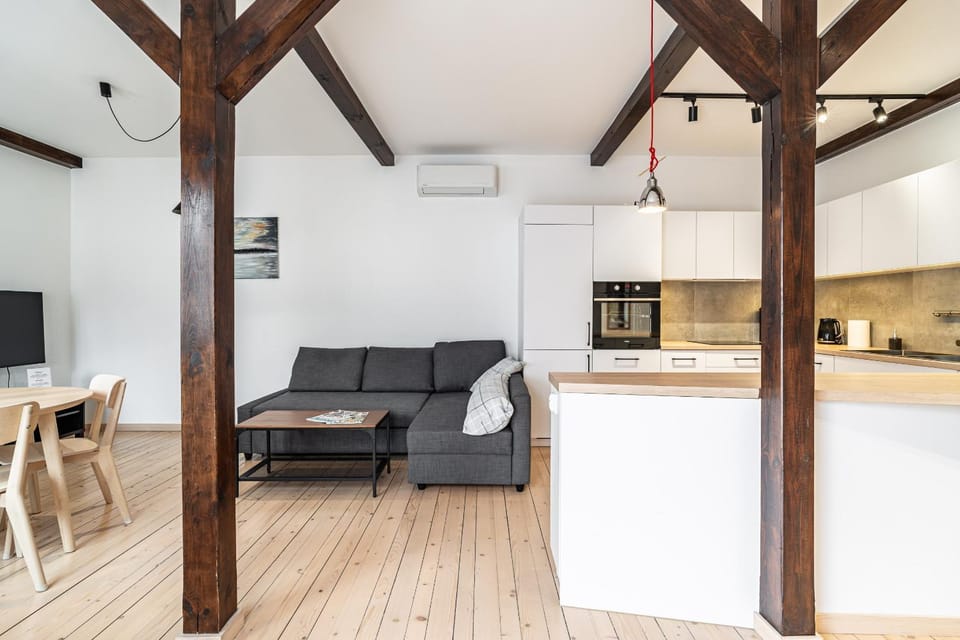 TV and multimedia, Kitchen or kitchenette, Living room, stove