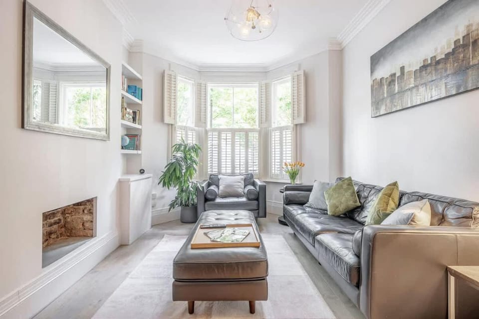 Stylish 3-floor 3bed home with garden near river Apartment in City of Westminster
