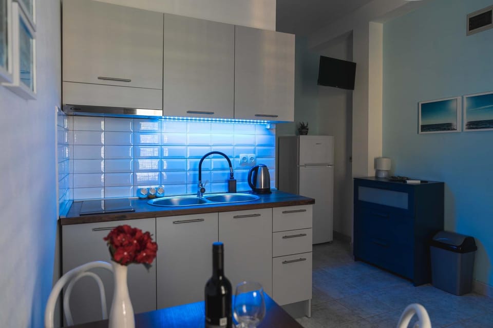 Kitchen or kitchenette, stove