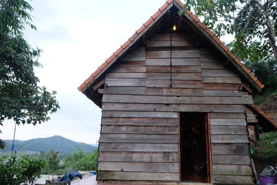 Property building, Day, Natural landscape, Mountain view