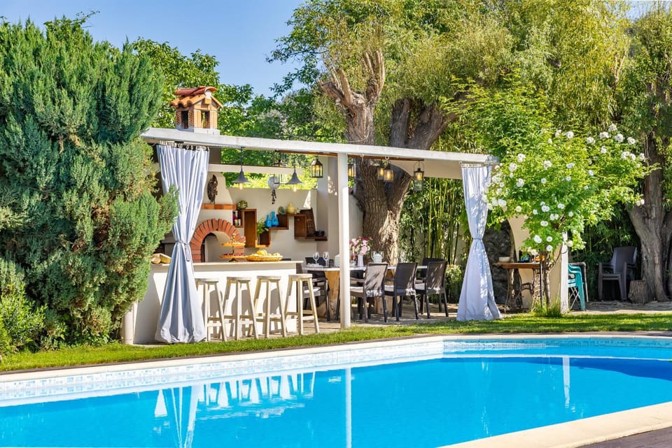 Glamping Villa with mineral Pool near Sofia,Plovdiv House in Bulgaria