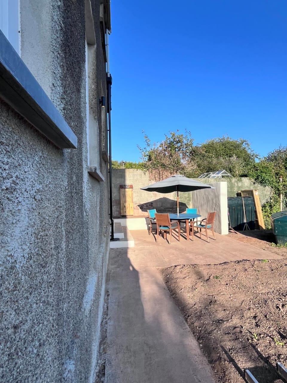 Patio, Dining area