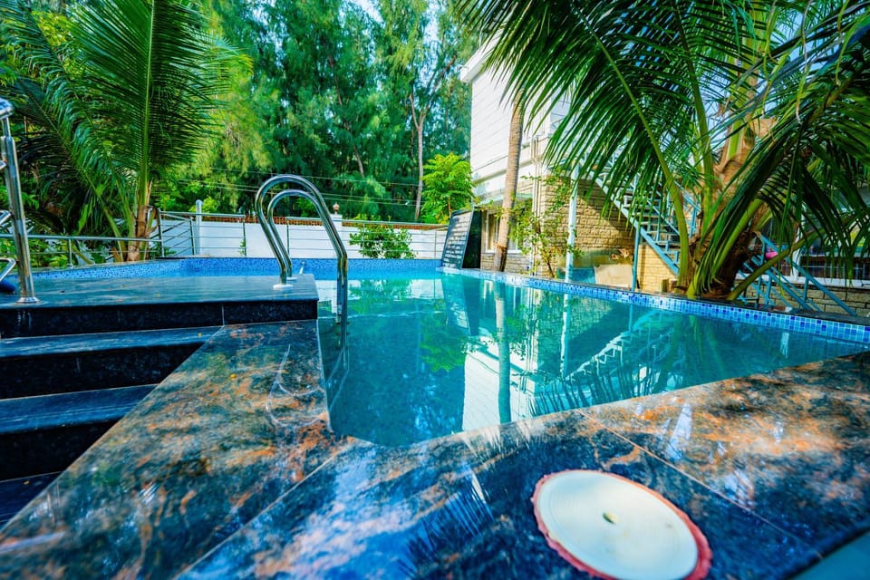 Pool view, Swimming pool, Swimming pool