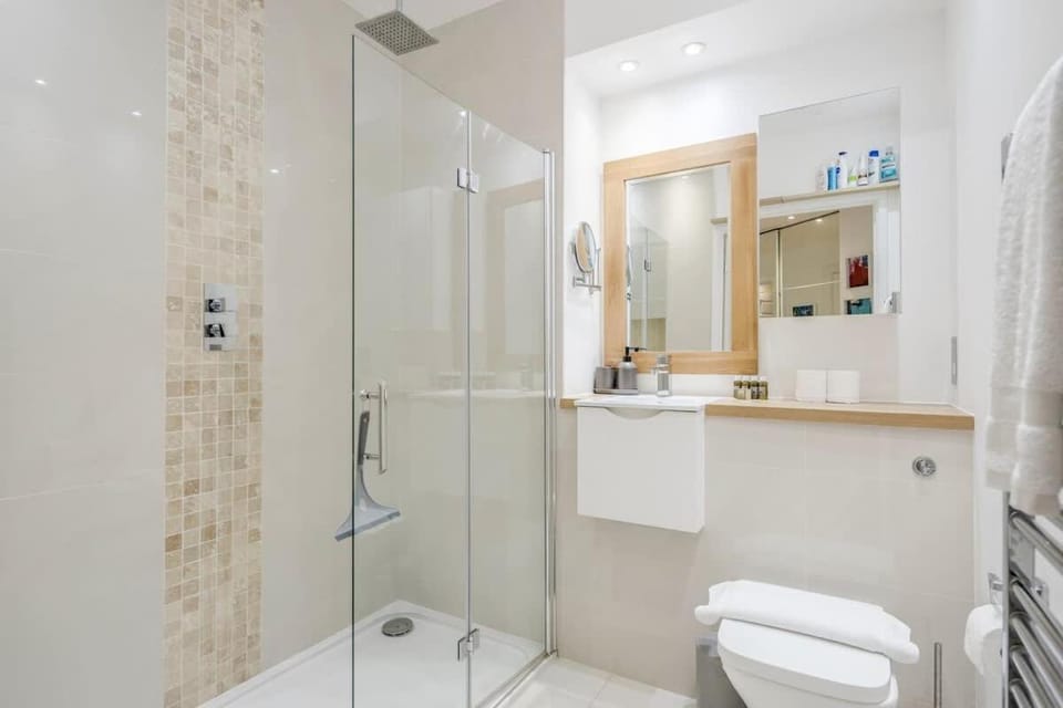 Feel at home in a modern & spacious 1bed by river Apartment in London