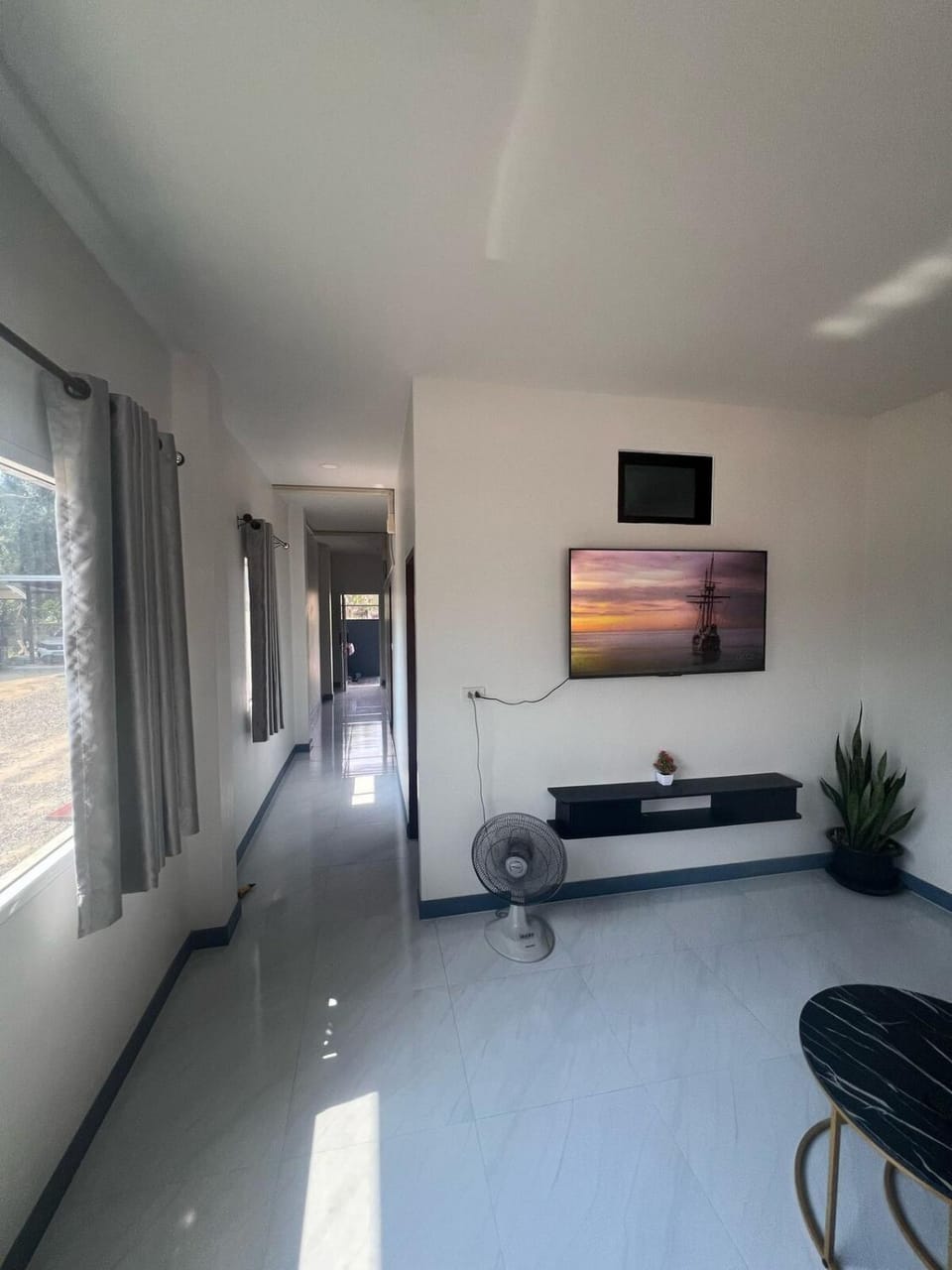 Communal lounge/ TV room, TV and multimedia, Living room, Seating area, Evening entertainment