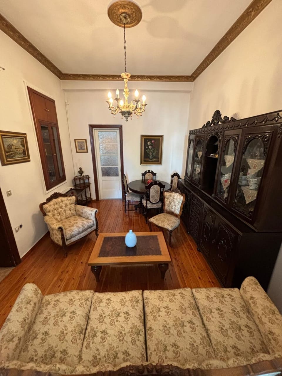 Seating area