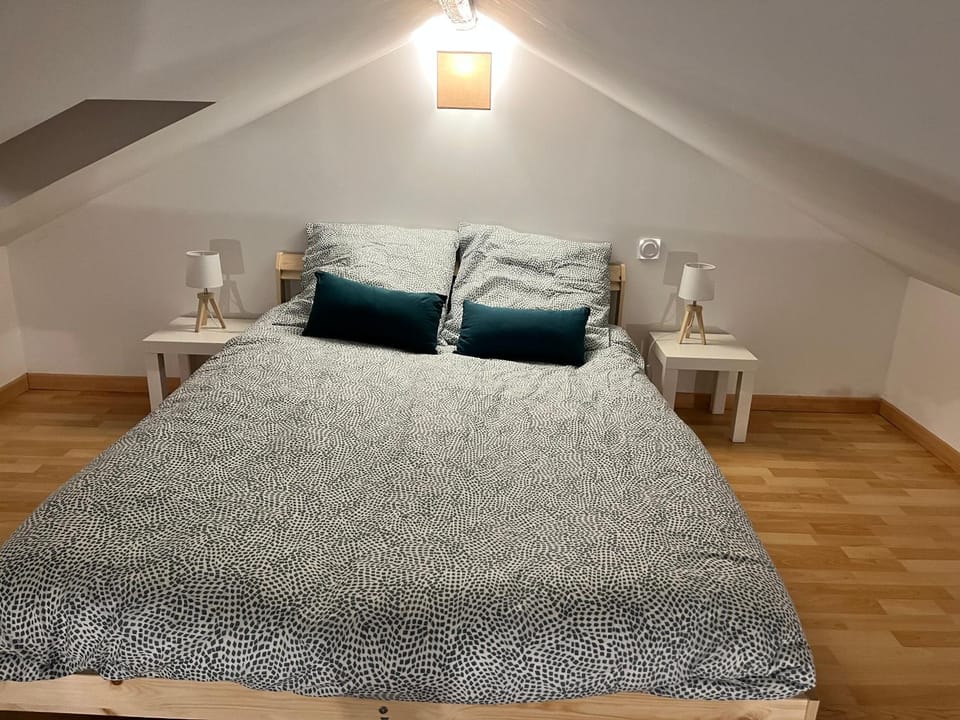 Maisonnette meublée à begles Apartment in Nouvelle-Aquitaine