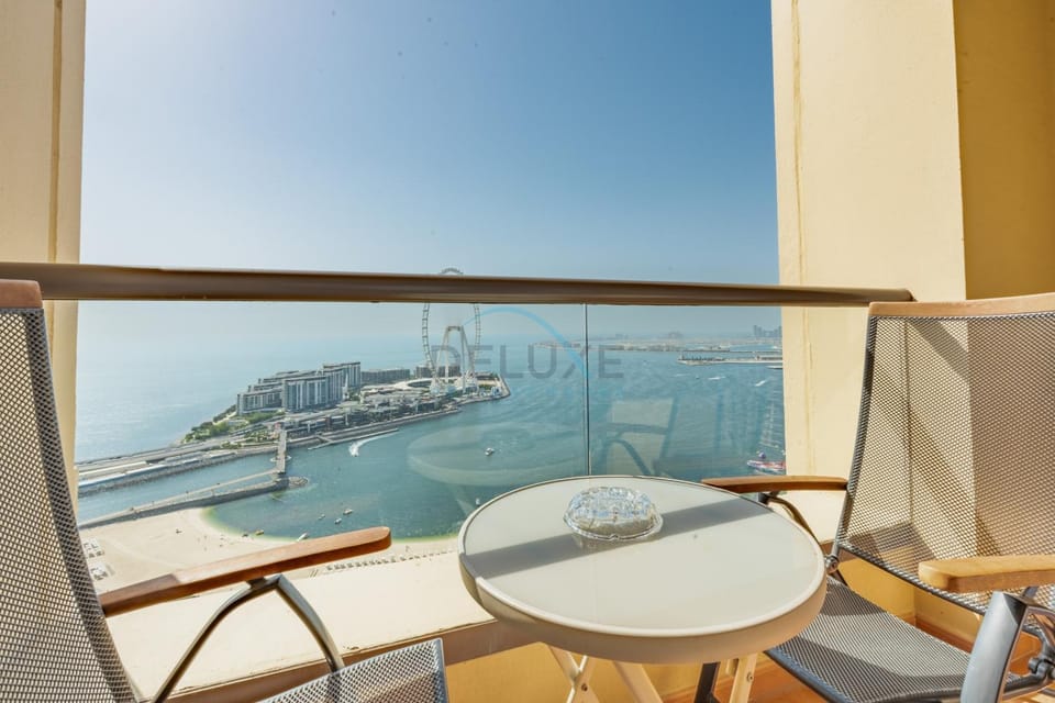 View (from property/room), Balcony/Terrace, Seating area, Sea view