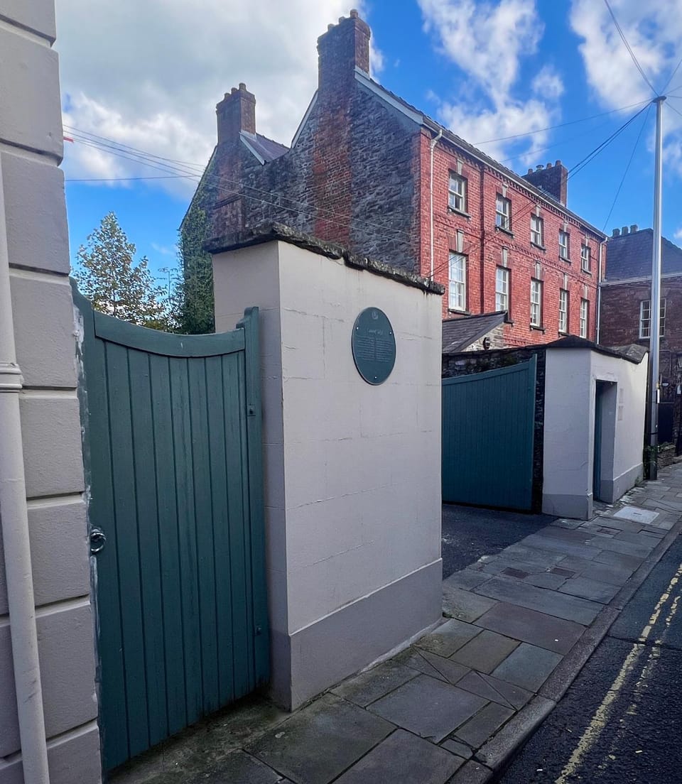 Property building, Street view