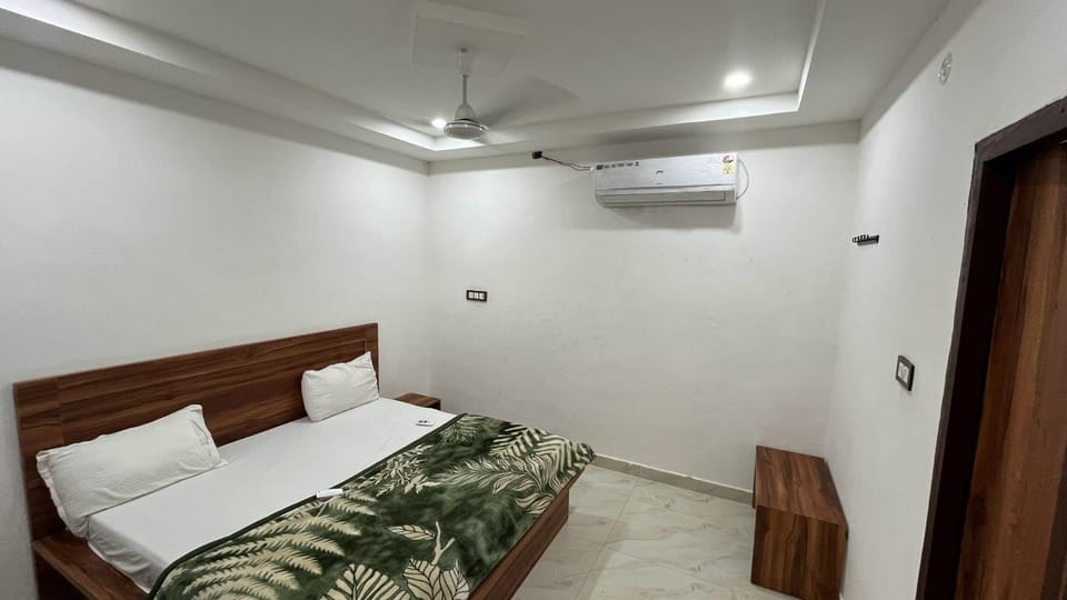 Sri Sarveshwar Kunj Guest house Bed and Breakfast in Uttar Pradesh