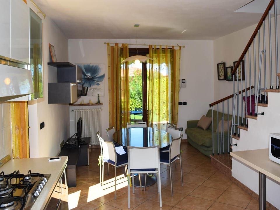 Other, Dining area