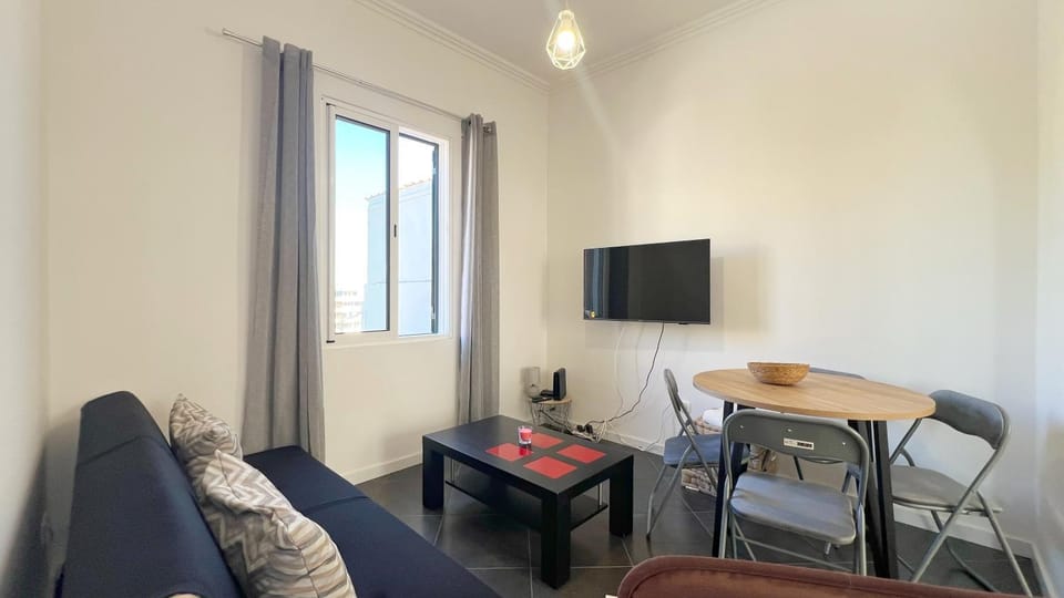 TV and multimedia, Living room, Dining area