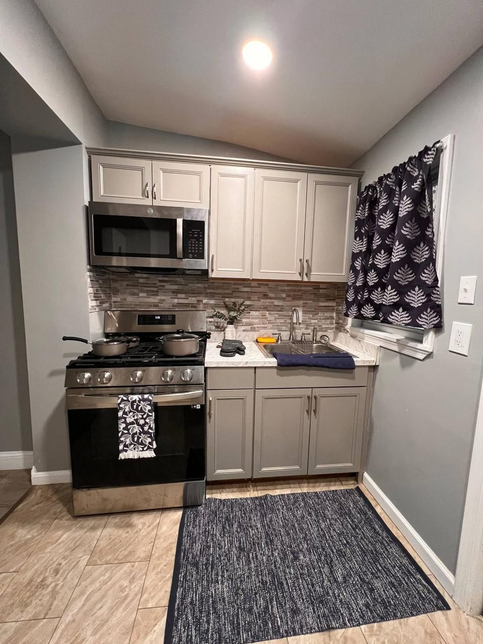 microwave, oven, kitchen