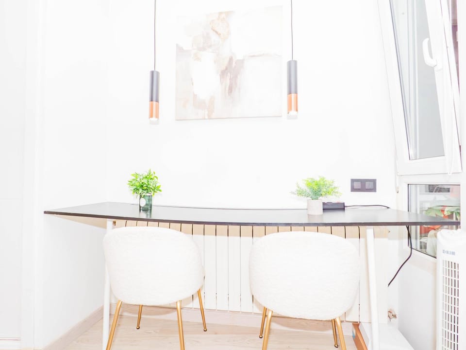 YBH Alfonso XIII, 12 Apartment in Vigo