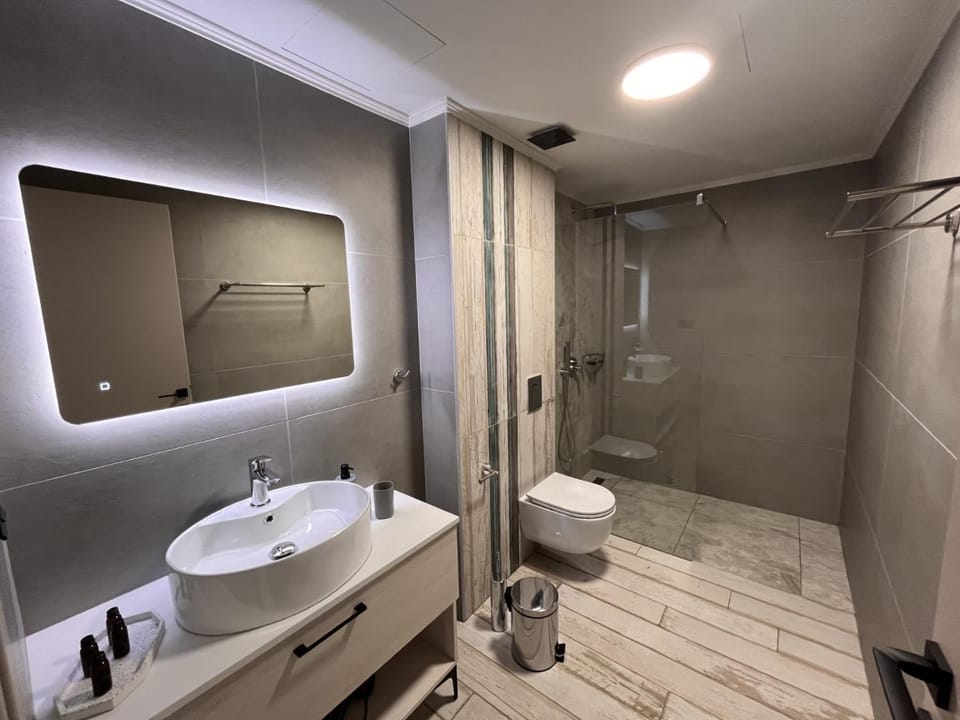 Shower, Toilet, Bathroom