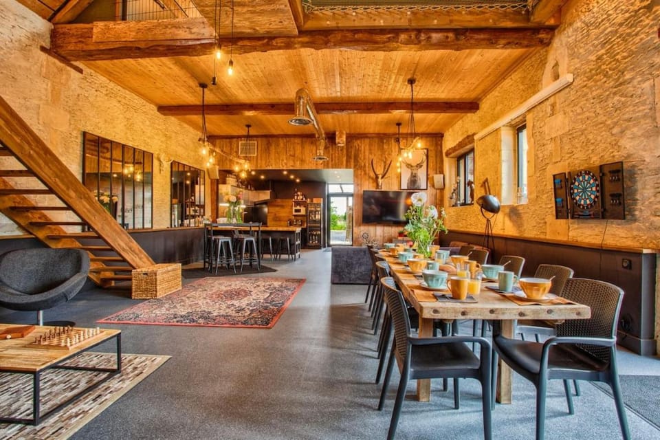 Le Gite du Domaine Constant - Loft Style Industriel Chic - jardin & espace jeux House in Normandy