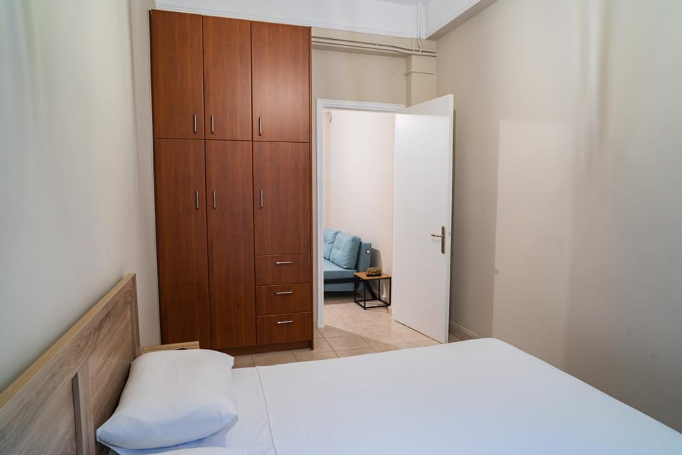 Bedroom, wardrobe
