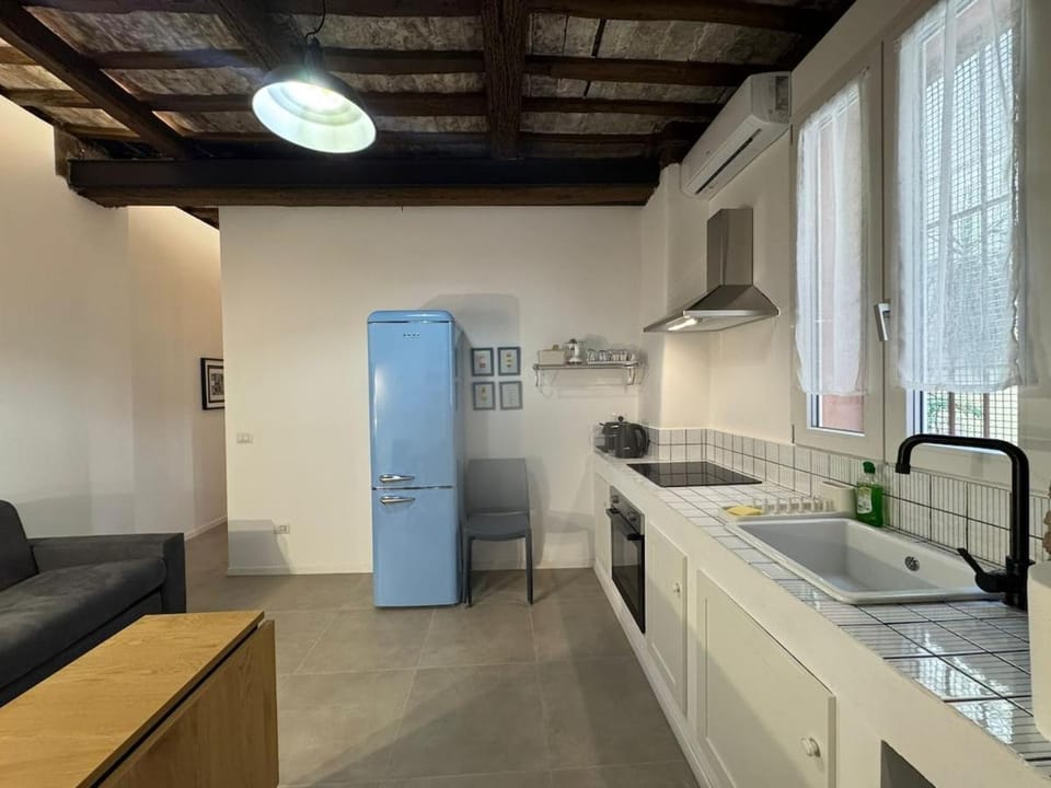 Cozy Corner in Magical Trastevere Apartment in Rome