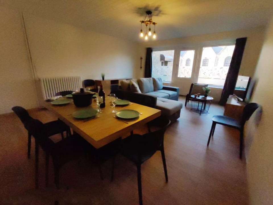 Living room, Dining area