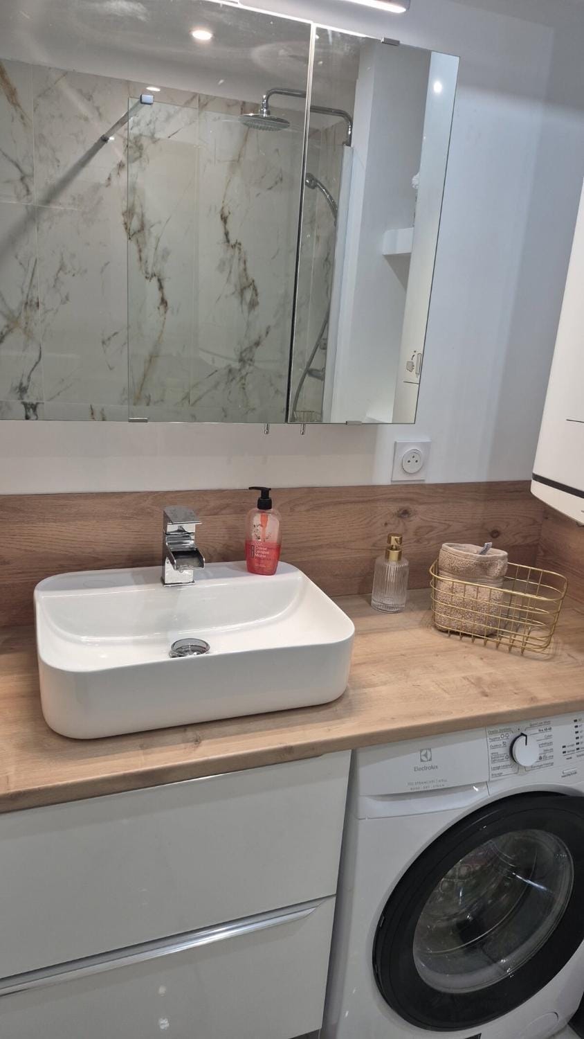 Studio raffiné au centre de Fréjus Apartment in Fréjus