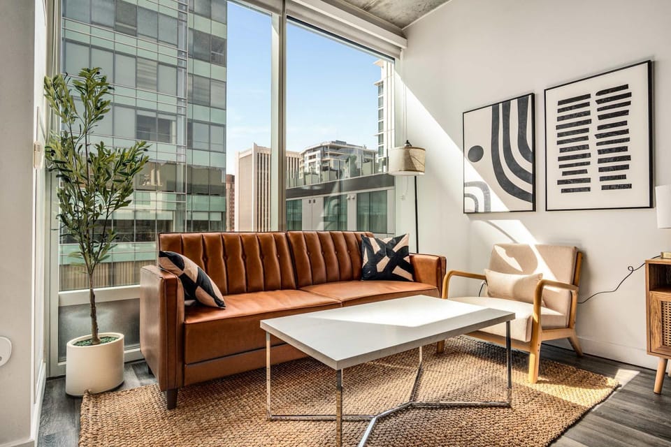 Boulevard Stays Downtown Highrise STU Sky Pool Parking Gym 16 Apartment in Phoenix