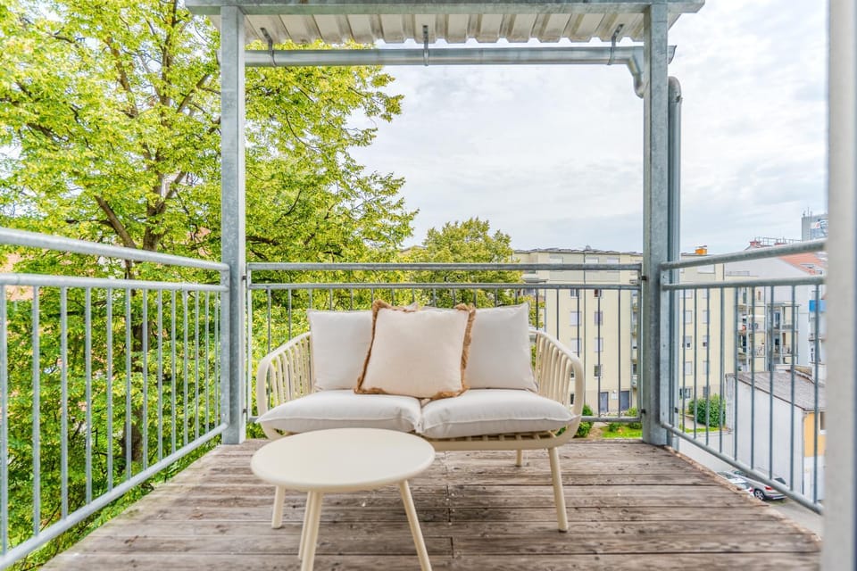 Balcony/Terrace, Balcony/Terrace