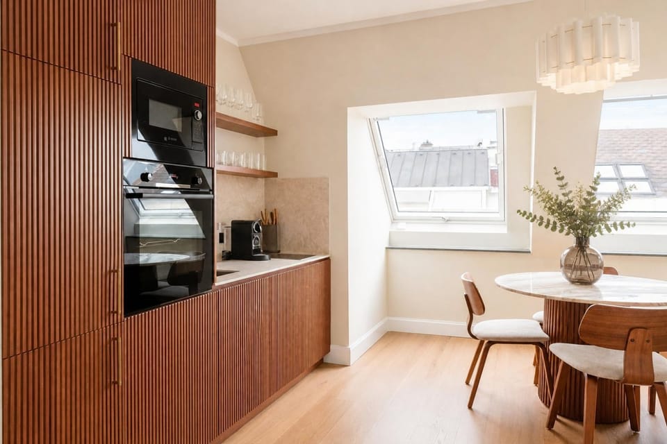 Kitchen or kitchenette, Seating area