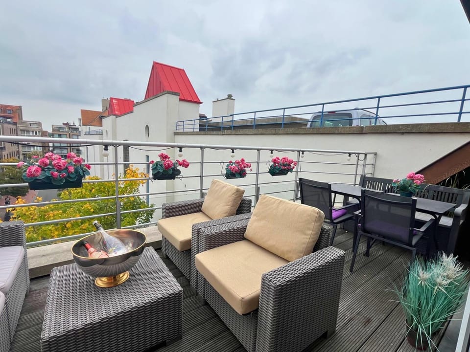 Property building, Patio, Day, View (from property/room), Balcony/Terrace, Balcony/Terrace, Living room, Seating area, Dining area