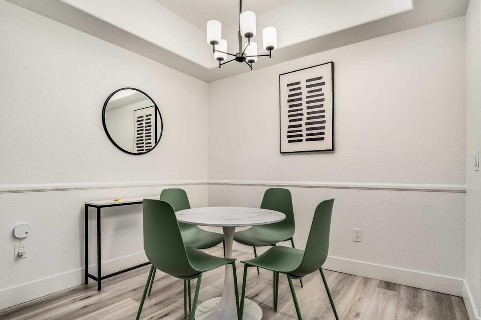 Boulevard Stays Quiet Modern 1BR Pickleball Pool Parking Gym 07 Apartment in Chandler