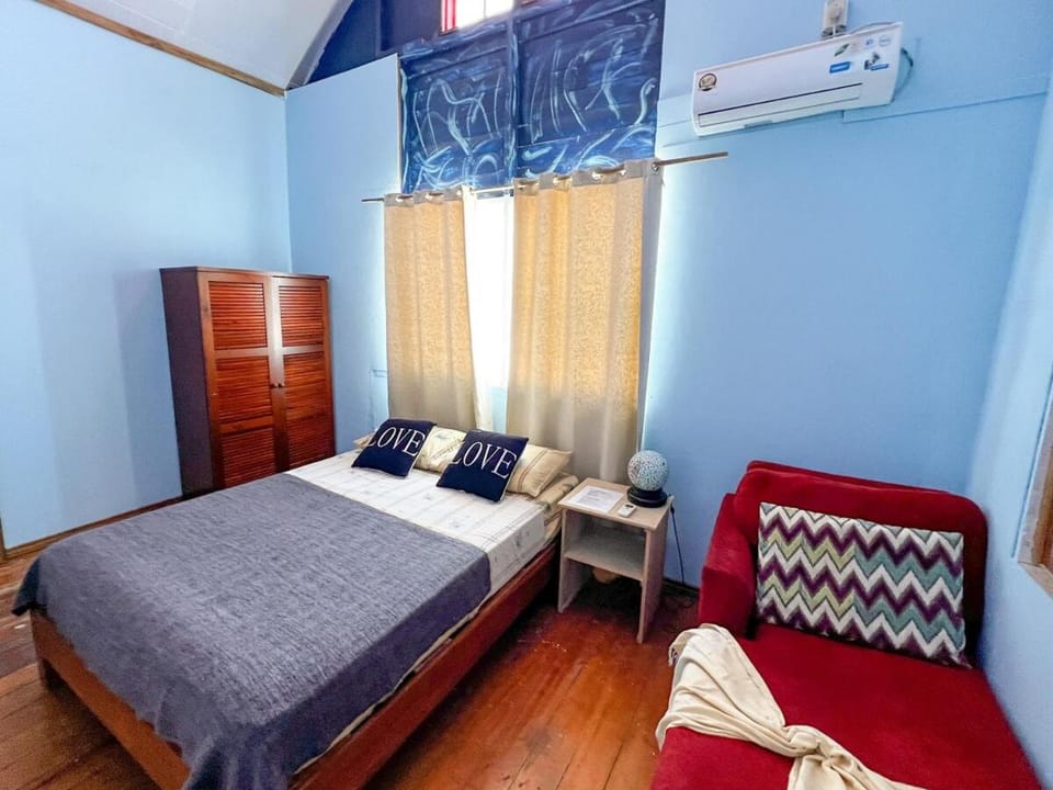 La Guayana Hostel Bed and Breakfast in Bocas del Toro Province