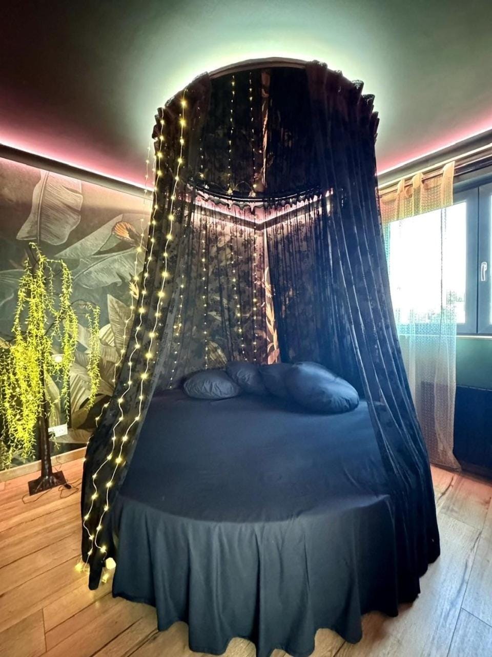 Love room SPA proche Place Stanislas Nancy House in Grand Est