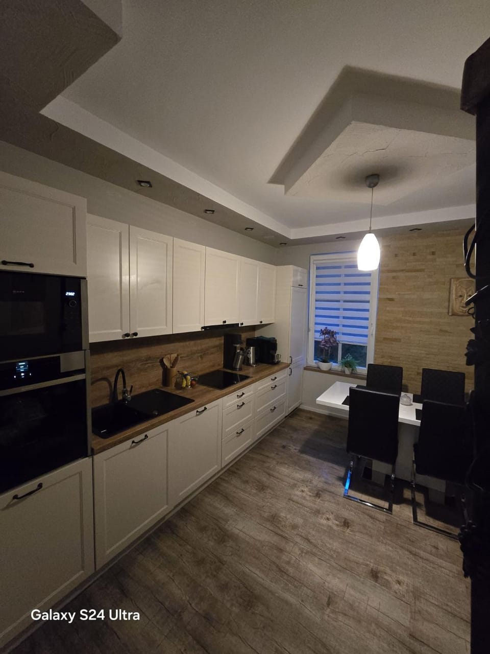 Kitchen or kitchenette, Dining area, dishwasher, pet friendly, stove