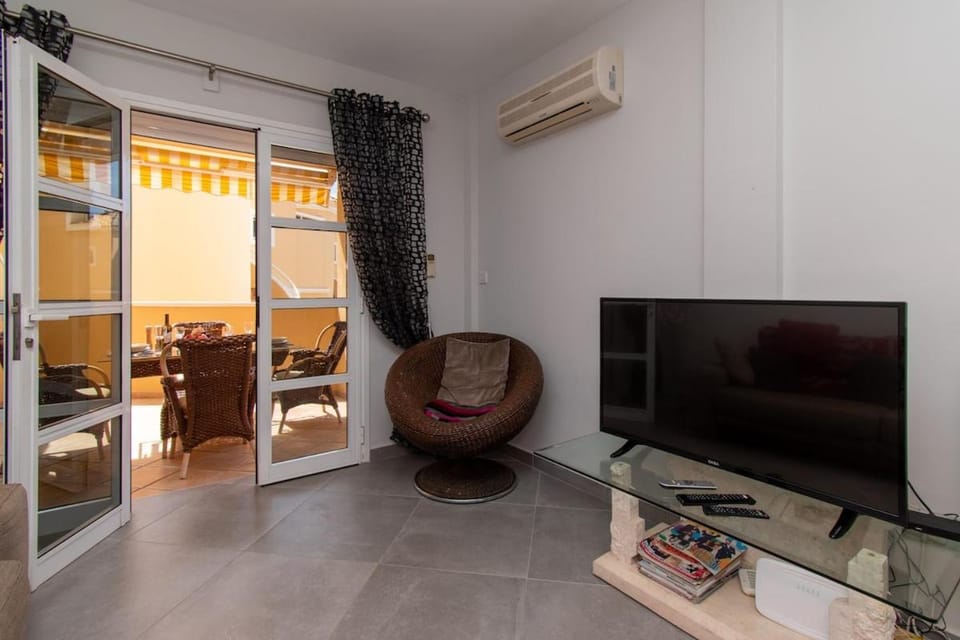 Amazing 2 Bedroom Apartment Central Location Apartment in Costa Adeje