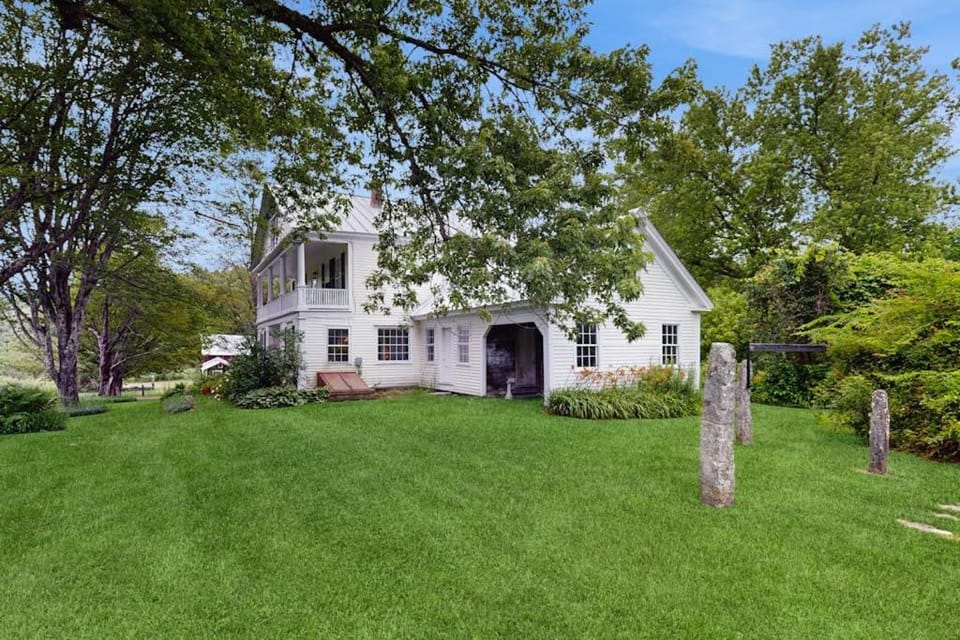 Kingdom Valley Farmhouse House in Chester