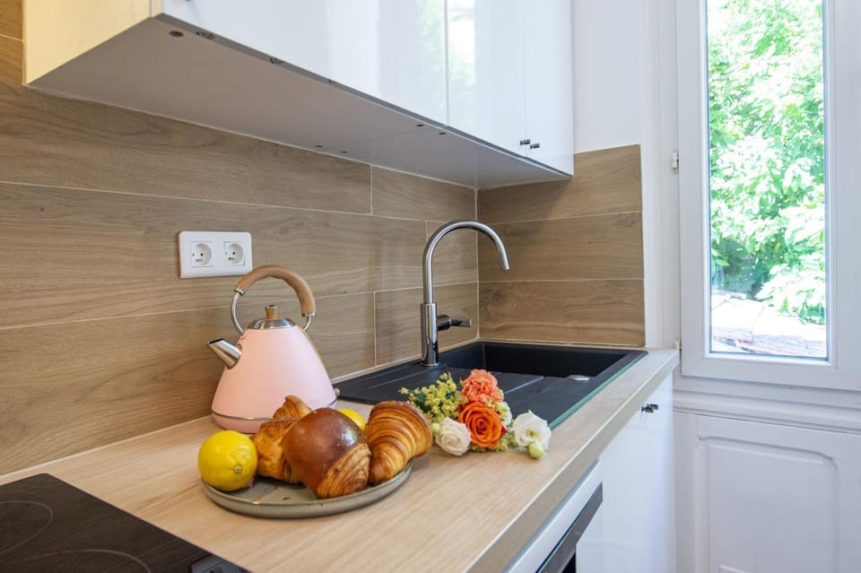 Kitchen or kitchenette, stove