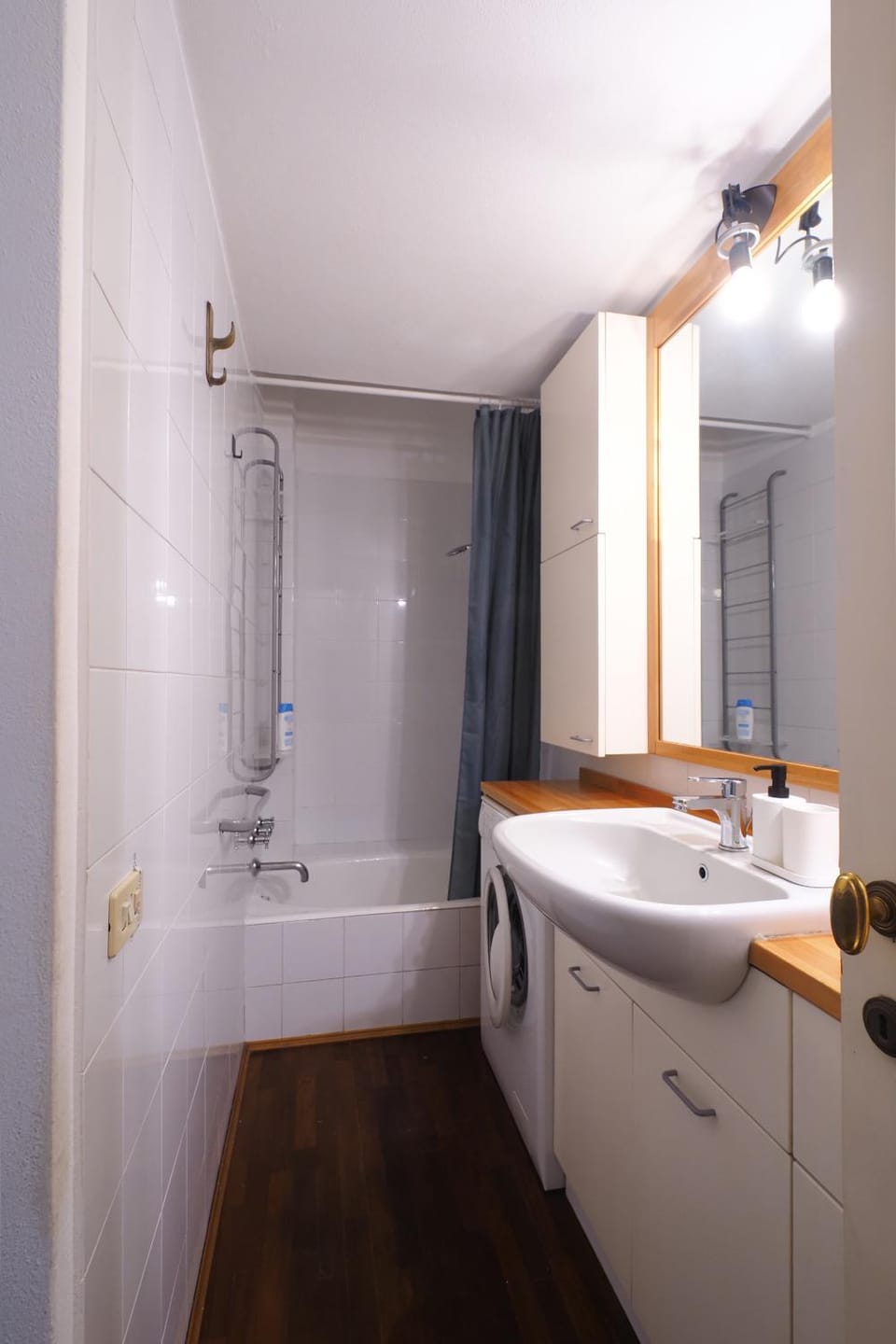 Bathroom, Bath