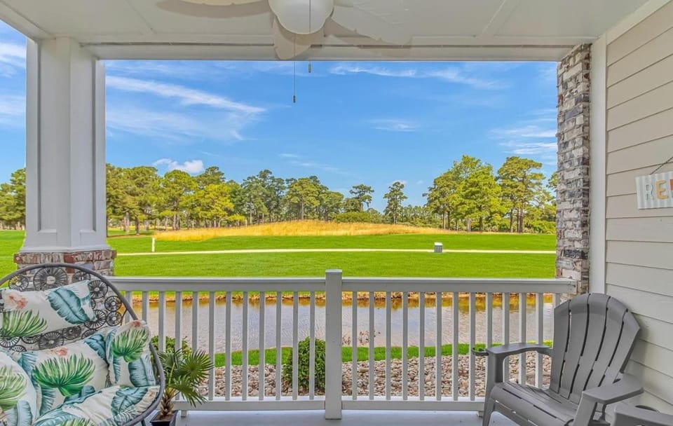 Gorgeous 2 Bedroom Course Front Condo! 101 Magnolia Place House in Carolina Forest