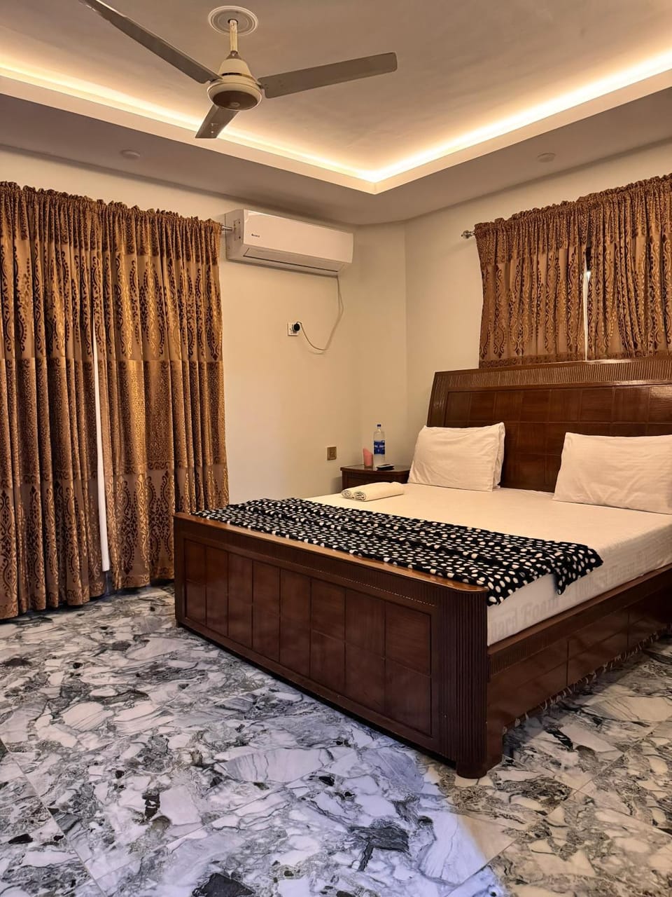 The lodge Guest House Bed and Breakfast in Pakistan