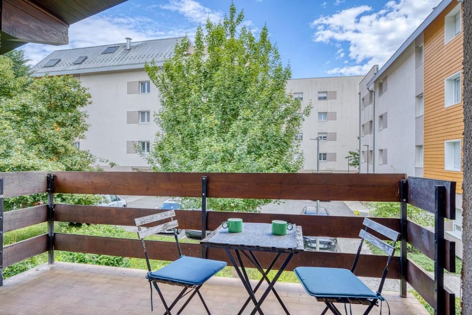 Alta House - Central Ferney and Family-Friendly Apartment in Canton of Geneva