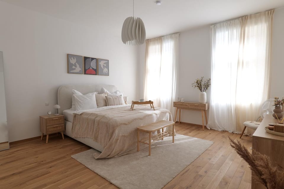 Bed, Photo of the whole room, Bedroom