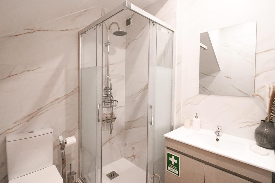 Shower, Toilet, Bathroom