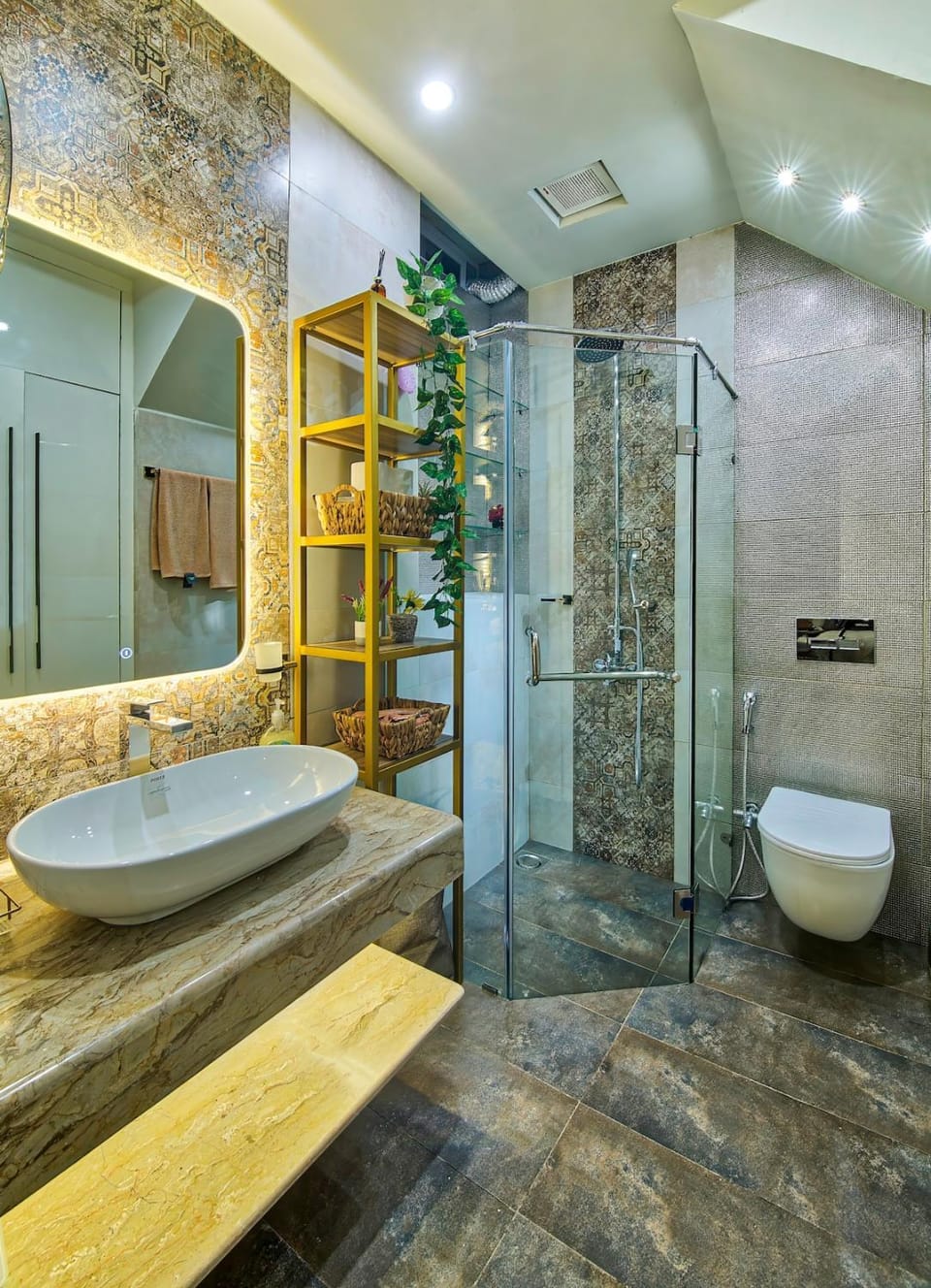 Designer Suite Centrally Located House in Islamabad