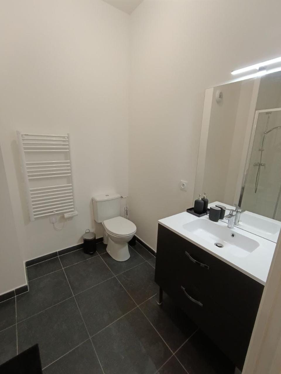 Studio, private garden in Malakoff Apartment in Malakoff