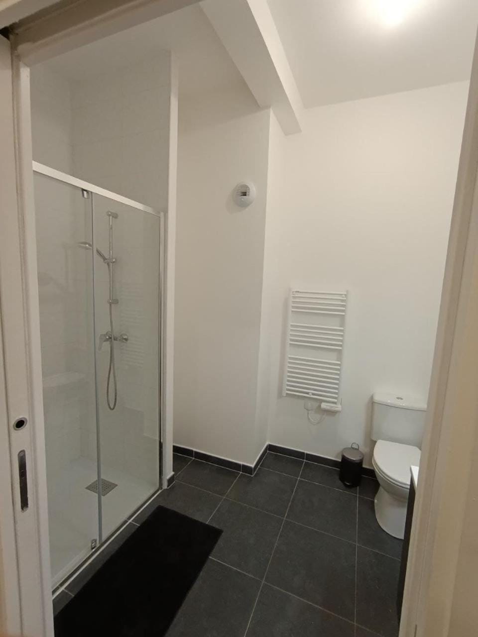 Studio, private garden in Malakoff Apartment in Malakoff